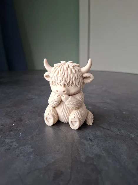 Bò Highland Cười Tươi Đáng Yêu (Giggling Love Highland Cow) - Image 1