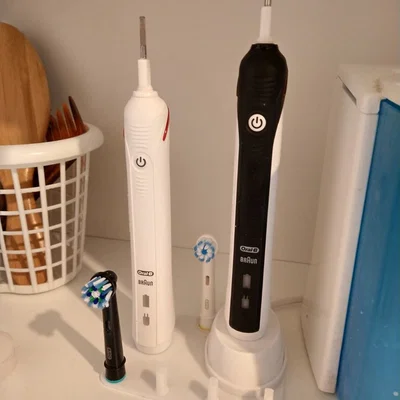 Đế cắm bàn chải Oral-B đôi