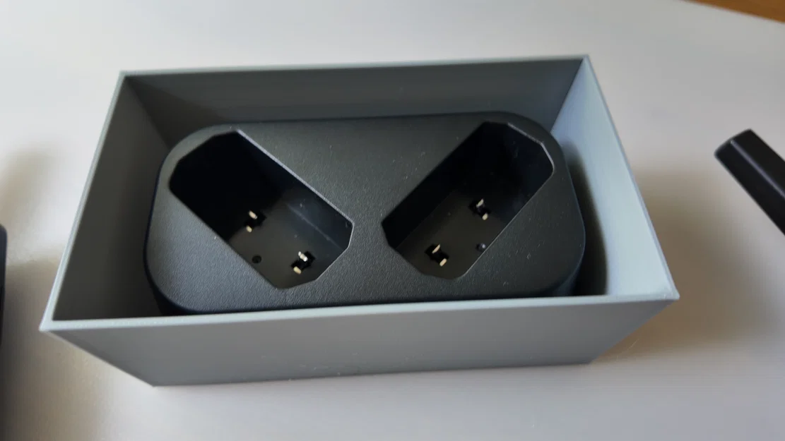 Khay giữ và trạm sạc bộ đàm Evolveo Freetalk W2 in 3D - Image 3