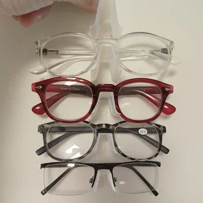 Giá treo kính mắt tối giản - Phụ kiện in 3D gọn gàng cho bàn làm việc