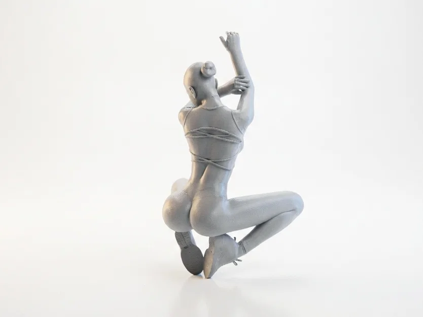 Mô hình nghệ thuật tượng nữ ngồi in 3D - Image 1