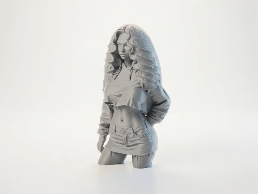 Mô hình tượng 3D nữ nhân trùm mũ (Hooded Female Figurine) - Image 1
