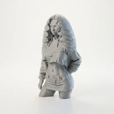 Mô hình tượng 3D nữ nhân trùm mũ (Hooded Female Figurine)