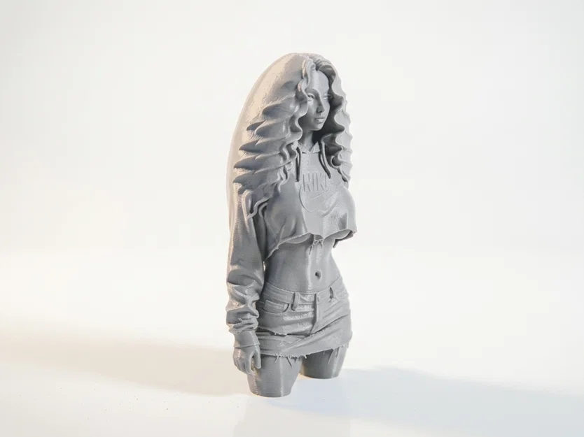 Mô hình tượng 3D nữ nhân trùm mũ (Hooded Female Figurine) - Image 2