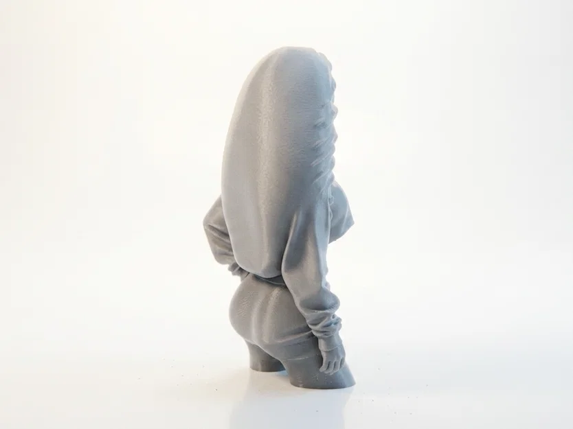 Mô hình tượng 3D nữ nhân trùm mũ (Hooded Female Figurine) - Image 3