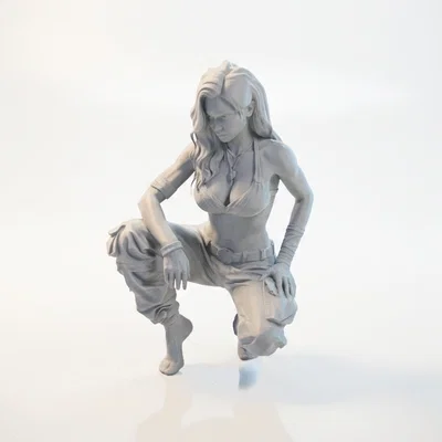 Mô hình tượng nữ dáng ngồi xổm - File in 3D tinh xảo