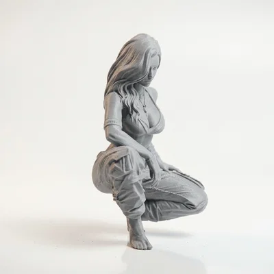 Mô hình tượng nữ dáng ngồi xổm - File in 3D tinh xảo
