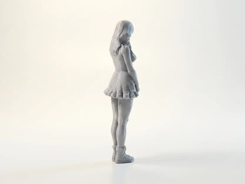 Mô hình Figurine Cô gái mặc váy ngắn - File in 3D - Image 3