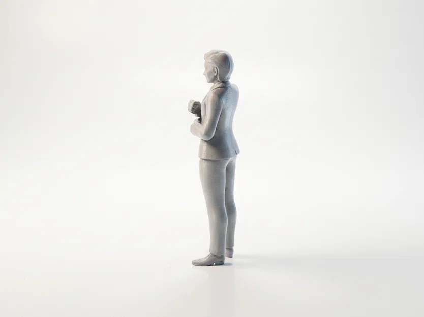 Mô hình 3D Nữ Doanh Nhân Tóc Ngắn Mặc Suit Công Sở - Image 4