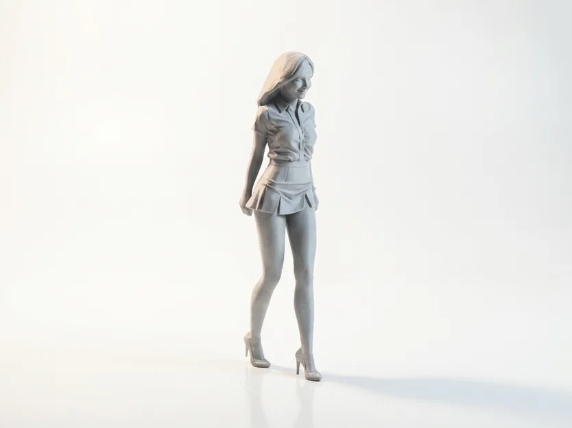 Mô hình tượng nữ váy ngắn in 3D nghệ thuật - Image 2