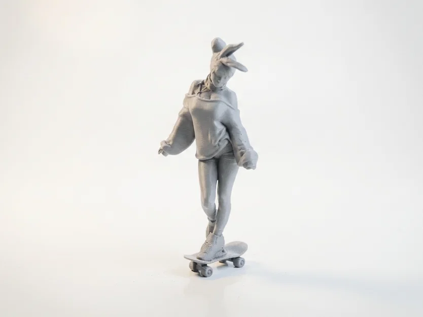 Mô hình cô gái trượt ván 3D (Skateboard Girl Figurine) - Image 1