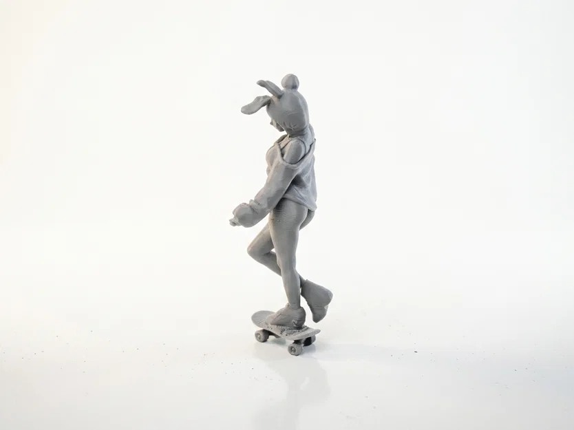Mô hình cô gái trượt ván 3D (Skateboard Girl Figurine) - Image 4