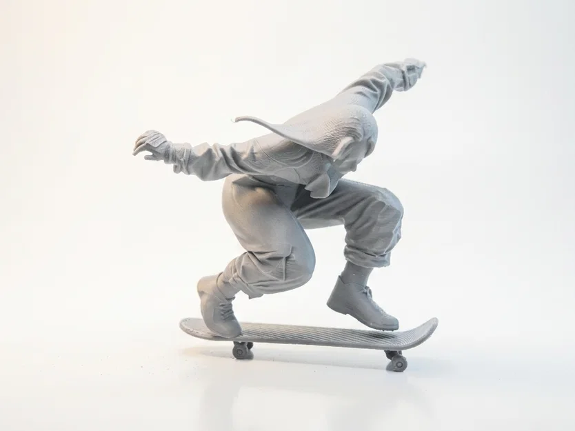 Mô hình nữ vận động viên trượt ván 3D (Skateboard Girl Figurine) - Image 2