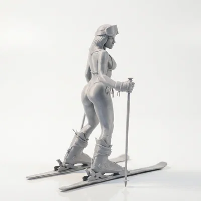 Mô hình tượng nữ vận động viên trượt tuyết - Sản phẩm sưu tầm in 3D