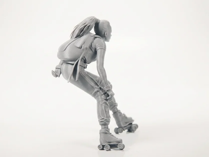Mô hình Nữ vận động viên trượt patin 3D - Skater Lady Figurine - Image 3