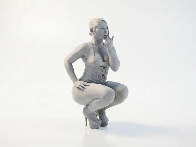 Mô hình tượng nữ ngồi xổm (Squatting Figure) có thể in 3D - Image 2