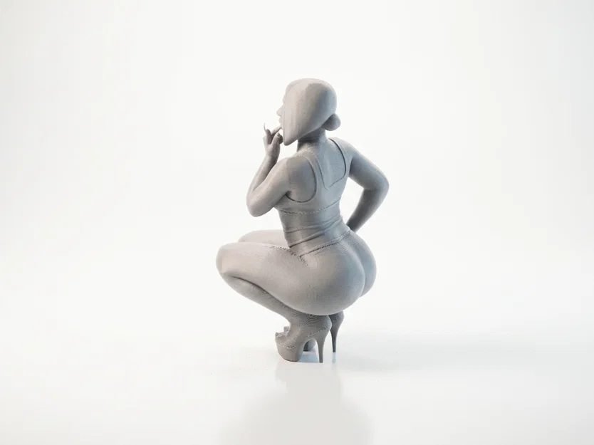 Mô hình tượng nữ ngồi xổm (Squatting Figure) có thể in 3D - Image 4