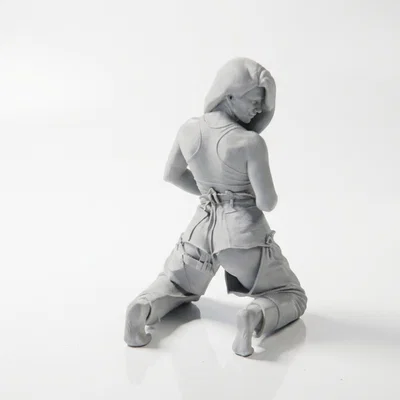 Mô hình Nữ nhân vật Ngồi xổm in 3D (STL)