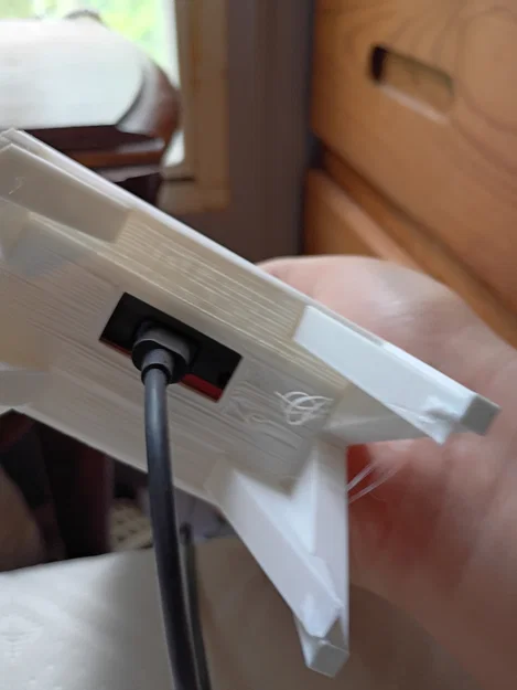 Đế sạc điện thoại 3D để bàn cho Motorola G 2025 cực gọn gàng - Image 4