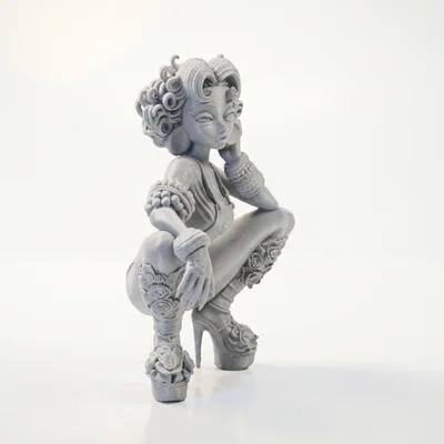 Mô hình tượng nữ ngồi xổm - File in 3D nghệ thuật
