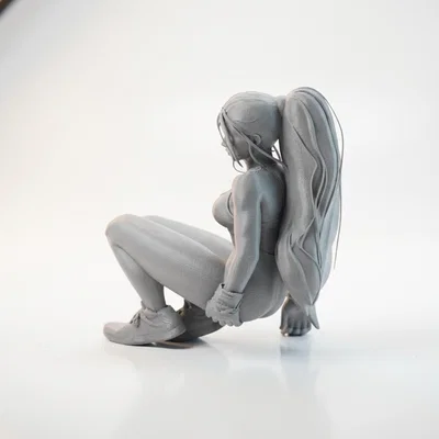 Mô hình tượng nữ nhân vật Squatting Lady in 3D