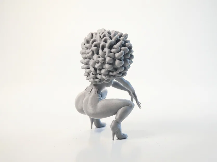 Mô hình 3D tượng cô gái ngồi xổm (Squatting Lady) - Image 4