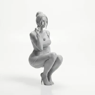 Mô hình 3D tượng nữ ngồi xổm - Squatting Lady Figurine