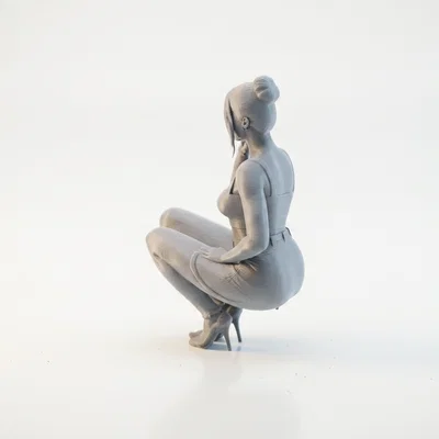 Mô hình 3D tượng nữ ngồi xổm - Squatting Lady Figurine