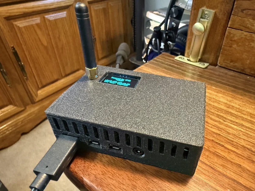 Vỏ case Raspberry Pi 4B tùy chỉnh có khe gắn MMDVM Hotspot - Image 1