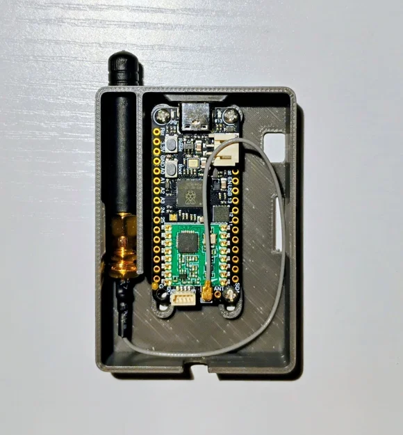 Vỏ hộp cho RP2040 Radio Fruit (Adafruit Feather RP2040 kèm RFM69) - Image 1