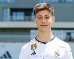 Mô hình 3D cầu thủ Arda Güler (Real Madrid) - Sưu tầm siêu sao bóng đá - Image 1