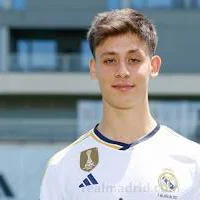 Mô hình 3D cầu thủ Arda Güler (Real Madrid) - Sưu tầm siêu sao bóng đá