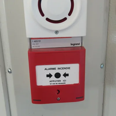 Chìa khóa thử nút nhấn báo cháy (Fire alarm call point test key)
