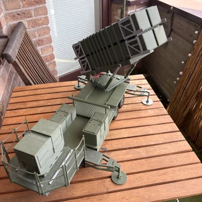 Mô hình Bệ phóng tên lửa Patriot tỉ lệ 1:16 (Bản in 3D)
