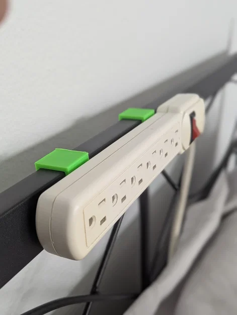 Giá treo ổ cắm điện gắn khung giường (Power Strip Bed Frame Mount) - Image 4