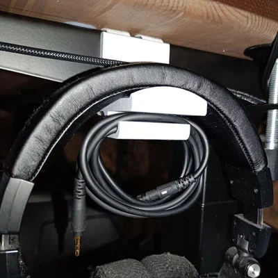 Giá treo tai nghe gắn bàn thông minh bằng dây Velcro tiện lợi
