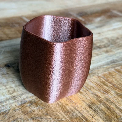 Organic Flow Container – Cốc Đựng Đồ Trang Trí Hiện Đại