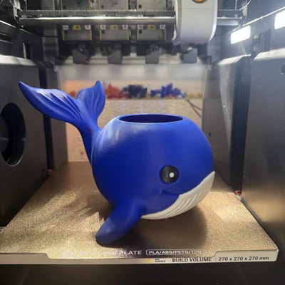 Mẫu in 3D cá voi chibi đa năng: Ống cắm bút và chậu cây xinh xắn