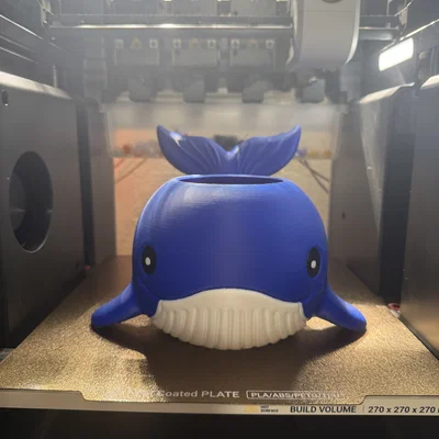 Mẫu in 3D cá voi chibi đa năng: Ống cắm bút và chậu cây xinh xắn