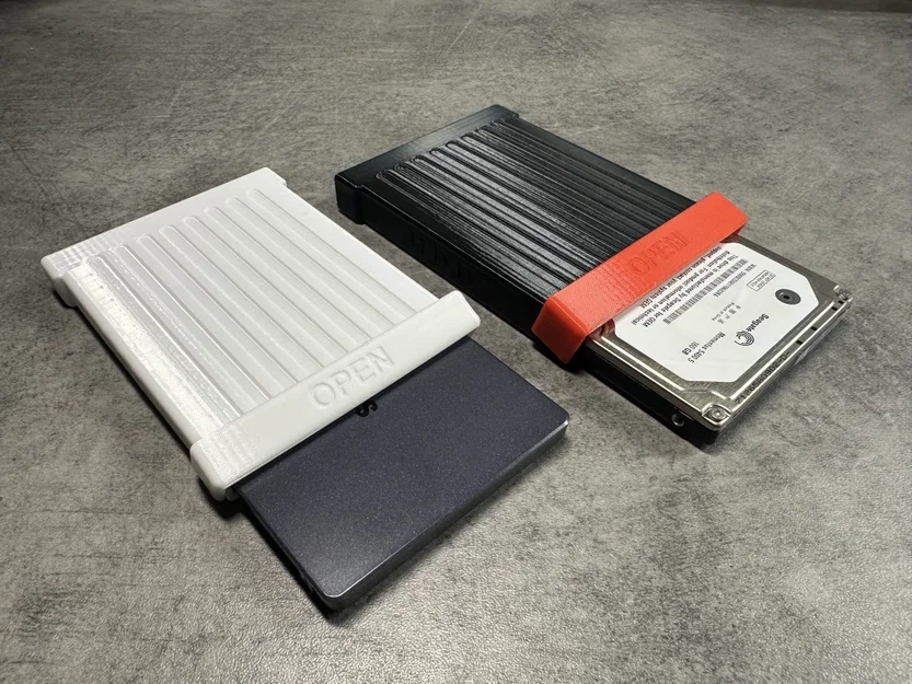 Hộp bảo vệ ổ cứng HDD/SSD 2.5 inch in 3D an toàn và tiện lợi - Image 1