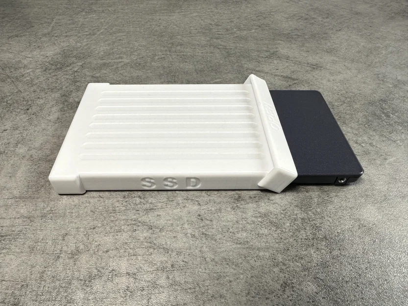 Hộp bảo vệ ổ cứng HDD/SSD 2.5 inch in 3D an toàn và tiện lợi - Image 4