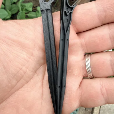 Cọc ghim đất cho hệ thống tưới cây Parkside (Parkside Earth Hook)