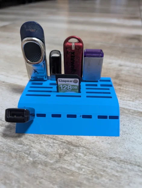 Khay Đựng USB và Thẻ Nhớ Đa Năng (Organizer) - Gọn Gàng, Tiện Lợi - Image 1