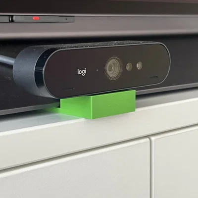 Giá đỡ gài dưới cho webcam Logitech Brio (ren 1/4 inch) có thể tùy chỉnh