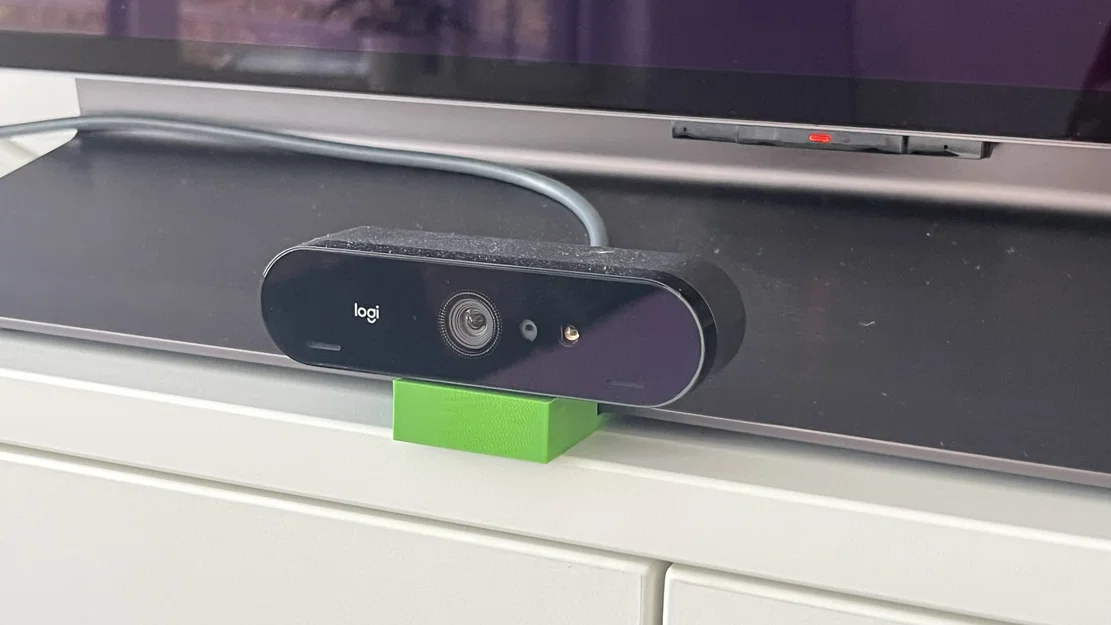 Giá đỡ gài dưới cho webcam Logitech Brio (ren 1/4 inch) có thể tùy chỉnh - Image 2