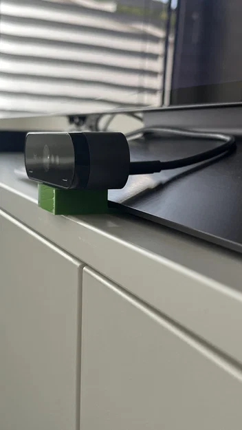 Giá đỡ gài dưới cho webcam Logitech Brio (ren 1/4 inch) có thể tùy chỉnh - Image 3