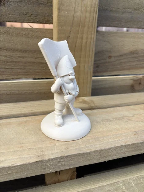 Mô hình chú lùn cầm cờ Flag Gnome - Image 2