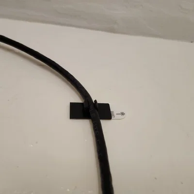 Kẹp giữ dây cáp (Cable holder)