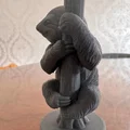 Mô hình chú lười mỉm cười trên thân cây - Thumbnail 4
