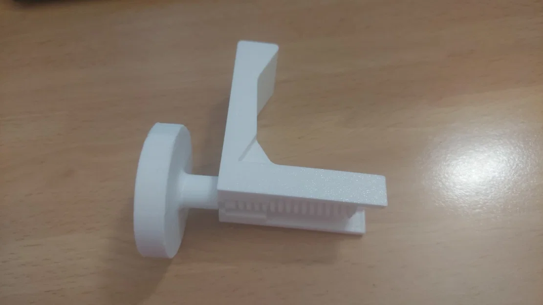 Vít và giá đỡ thay thế cho bệ ngồi Sensea Confort - Image 2